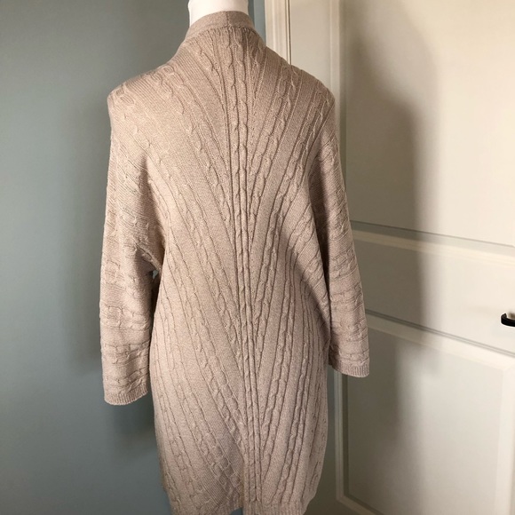 Like New! J. Jill Relaxed Open Front Cable Knit Lightweight Cardigan. Medium - Picture 5 of 9